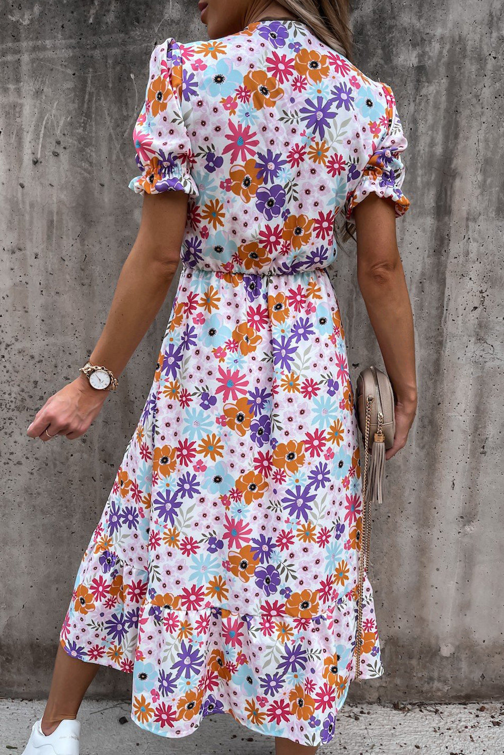 DANIQUE | GEBLÜMTES MAXIKLEID MIT V-AUSSCHNITT