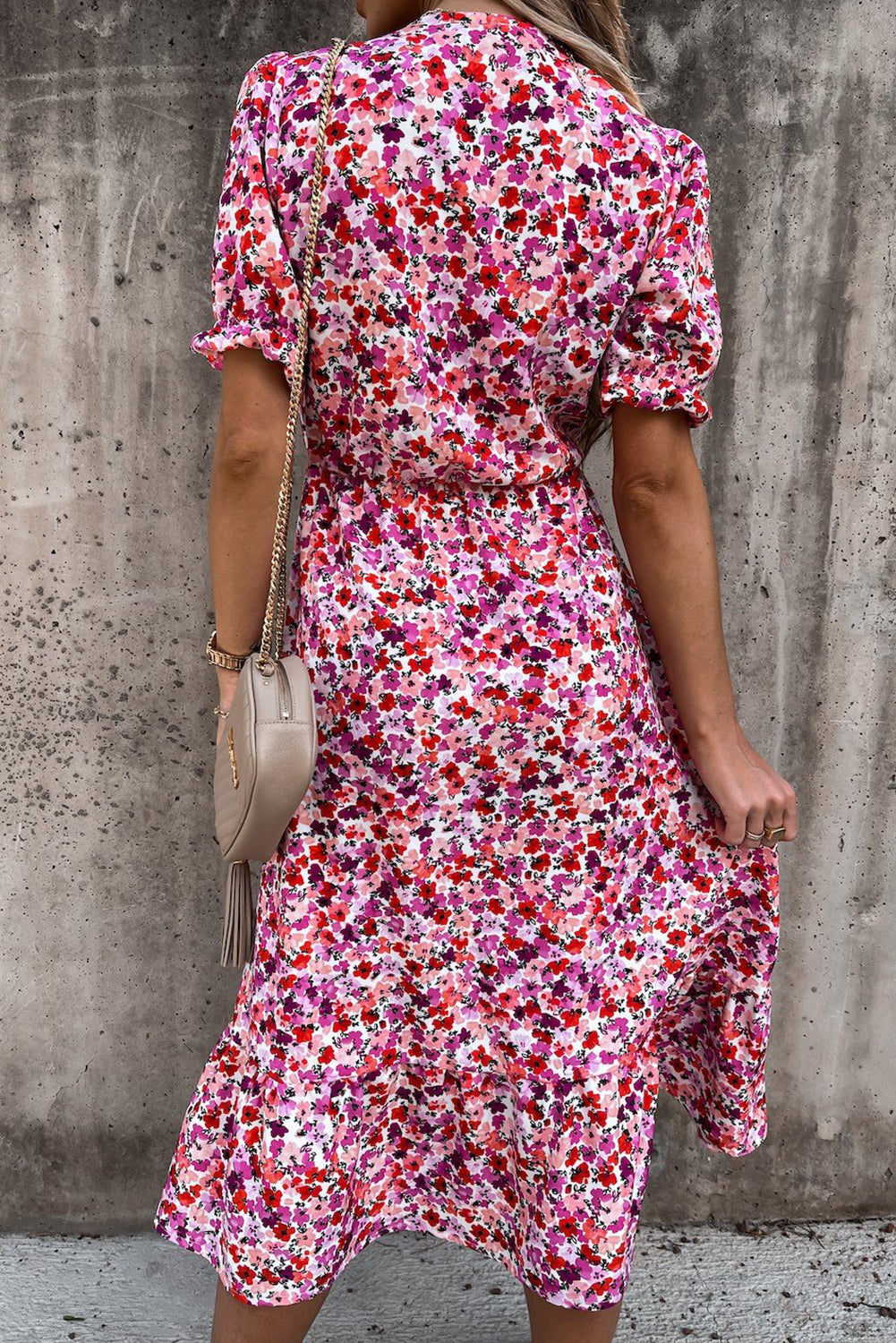 DANIQUE | GEBLÜMTES MAXIKLEID MIT V-AUSSCHNITT