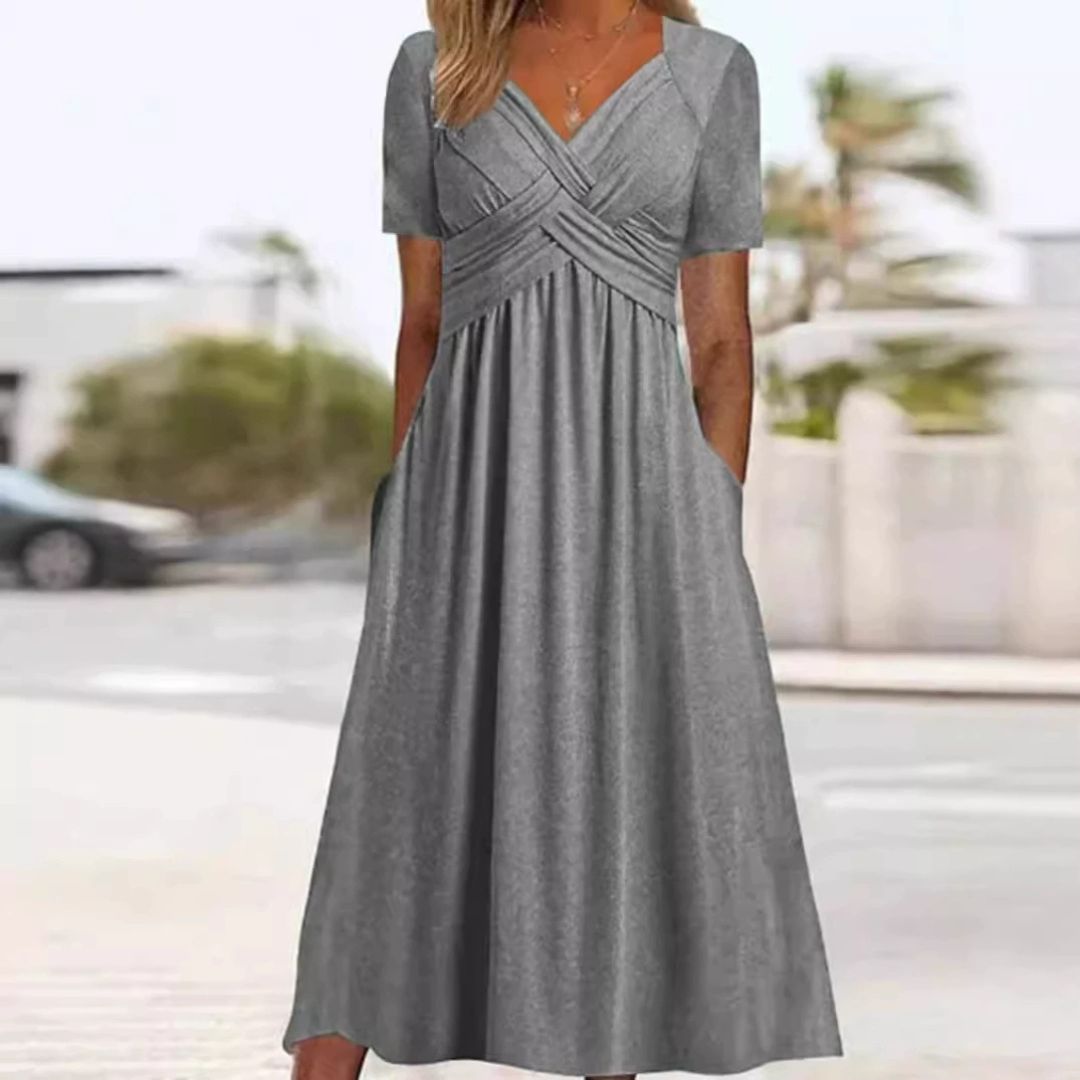 Hainah | Flatterndes Kleid