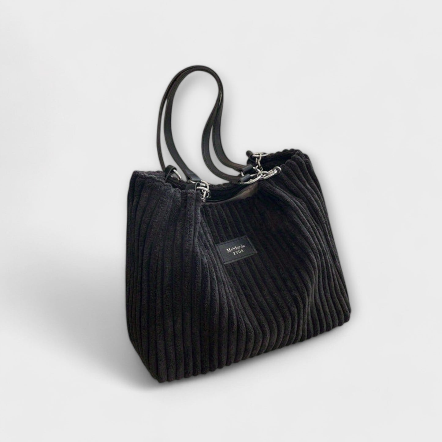 Léora. - Weiche Cord-Schultertasche