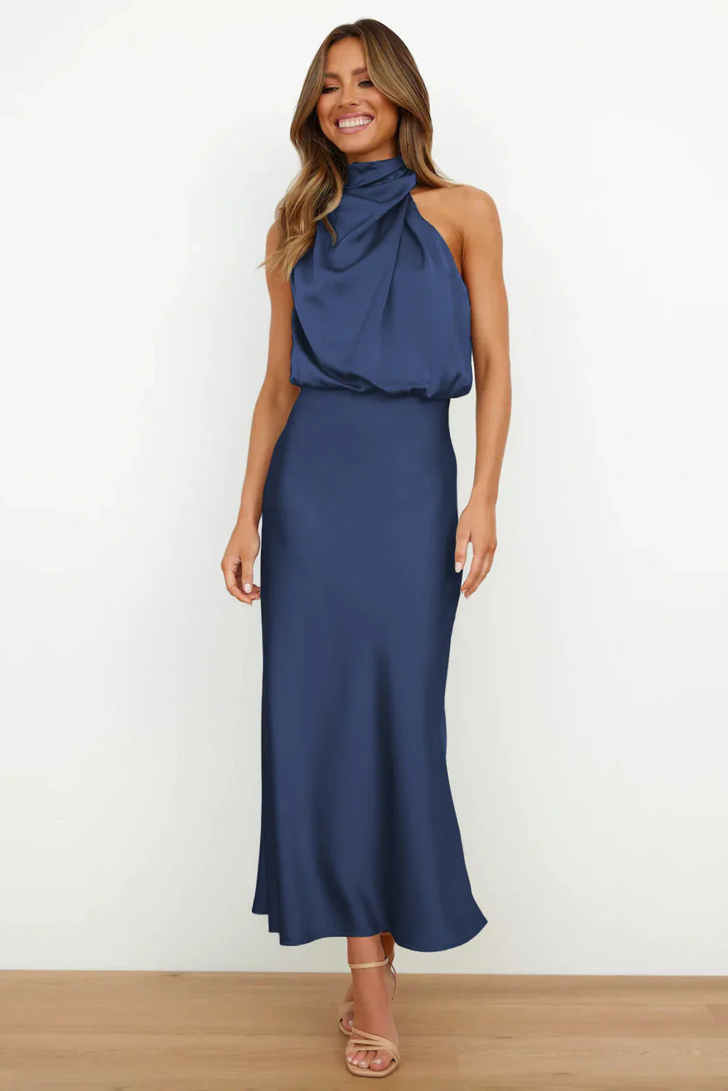 Veronica - Perfekt gestyltes Kleid