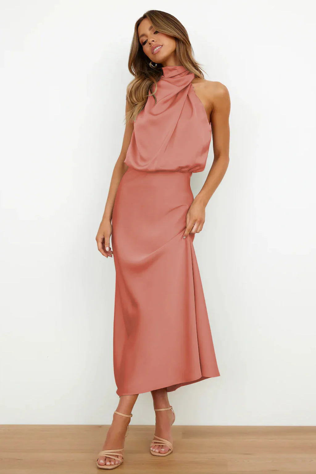 Veronica - Perfekt gestyltes Kleid