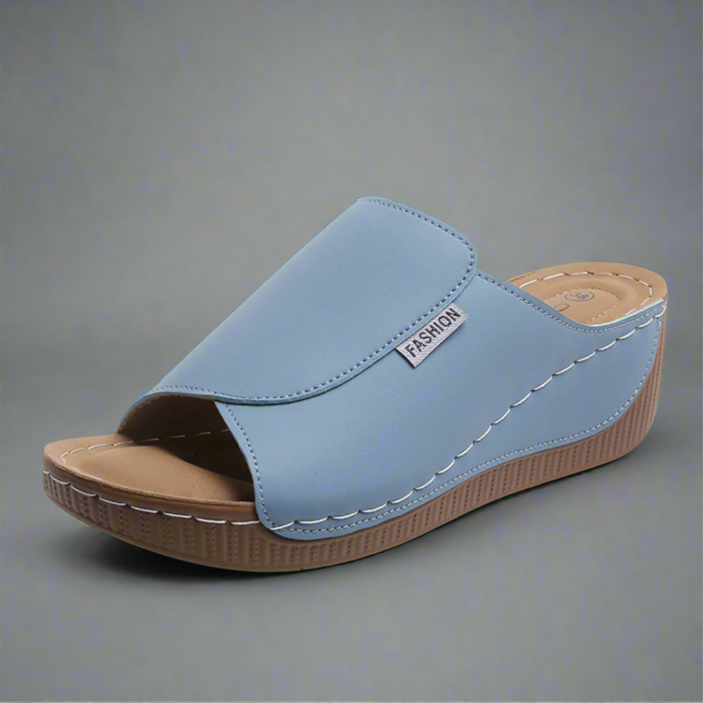 Ortrudis | Handgemachte Sandale mit bequemer Sohle