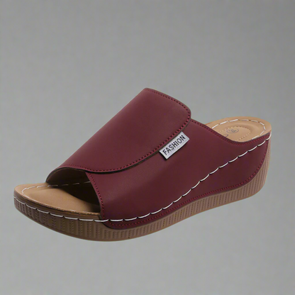 Ortrudis | Handgemachte Sandale mit bequemer Sohle