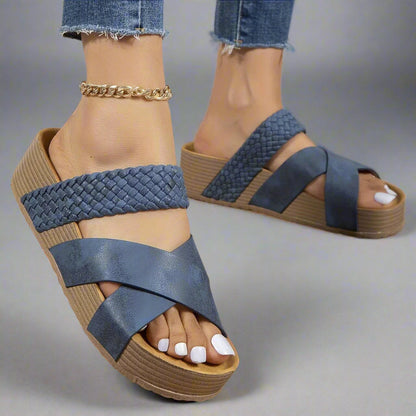 Ariana | Geflochtene Plateausandalen mit orthopädischem Komfort