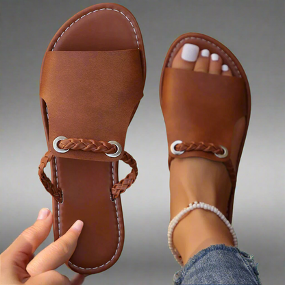 Katelina | Handgefertigte flache Sandalen aus Premium-Material